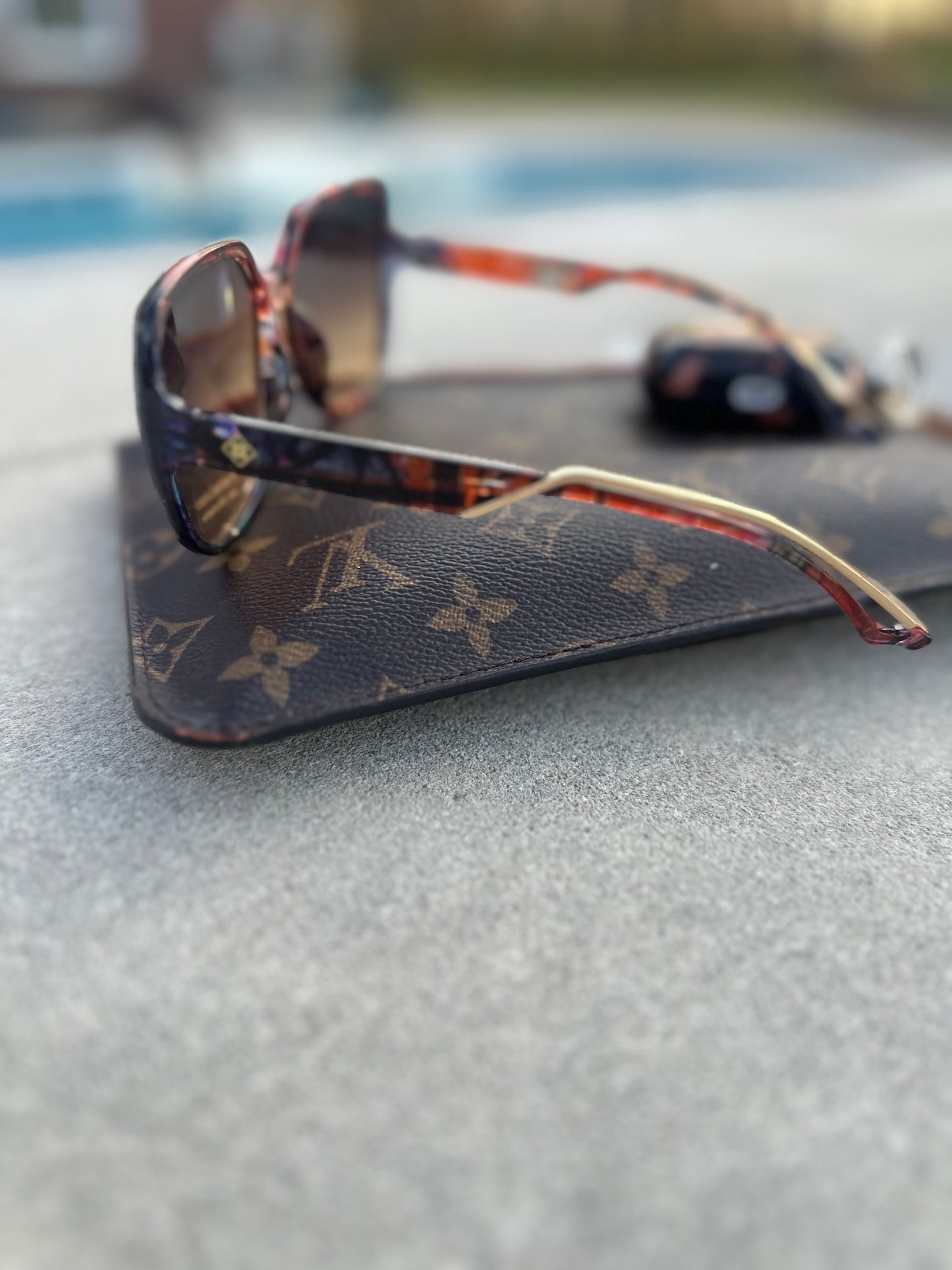Maggie Sunglasses + Free Case